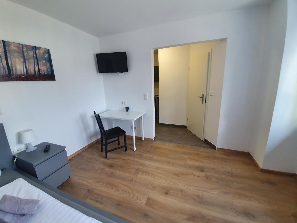 Gaestehaus Am Heuss-Platz Erlangen Luaran gambar