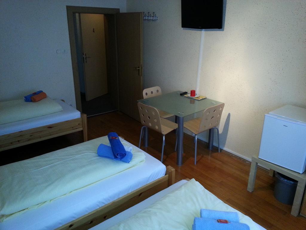 Gaestehaus Am Heuss-Platz Erlangen Bilik gambar