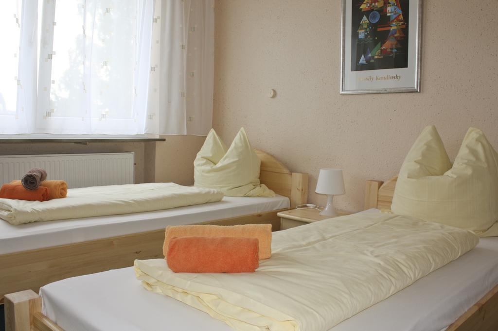 Gaestehaus Am Heuss-Platz Erlangen Bilik gambar